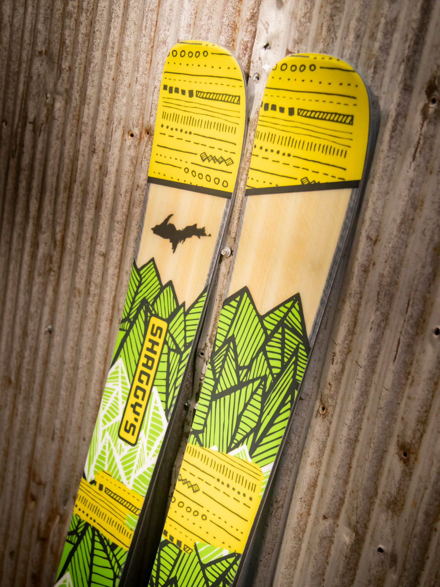 Ahmeek 105 - 168 cm (Pre-Built) Yellow/Green Mountains