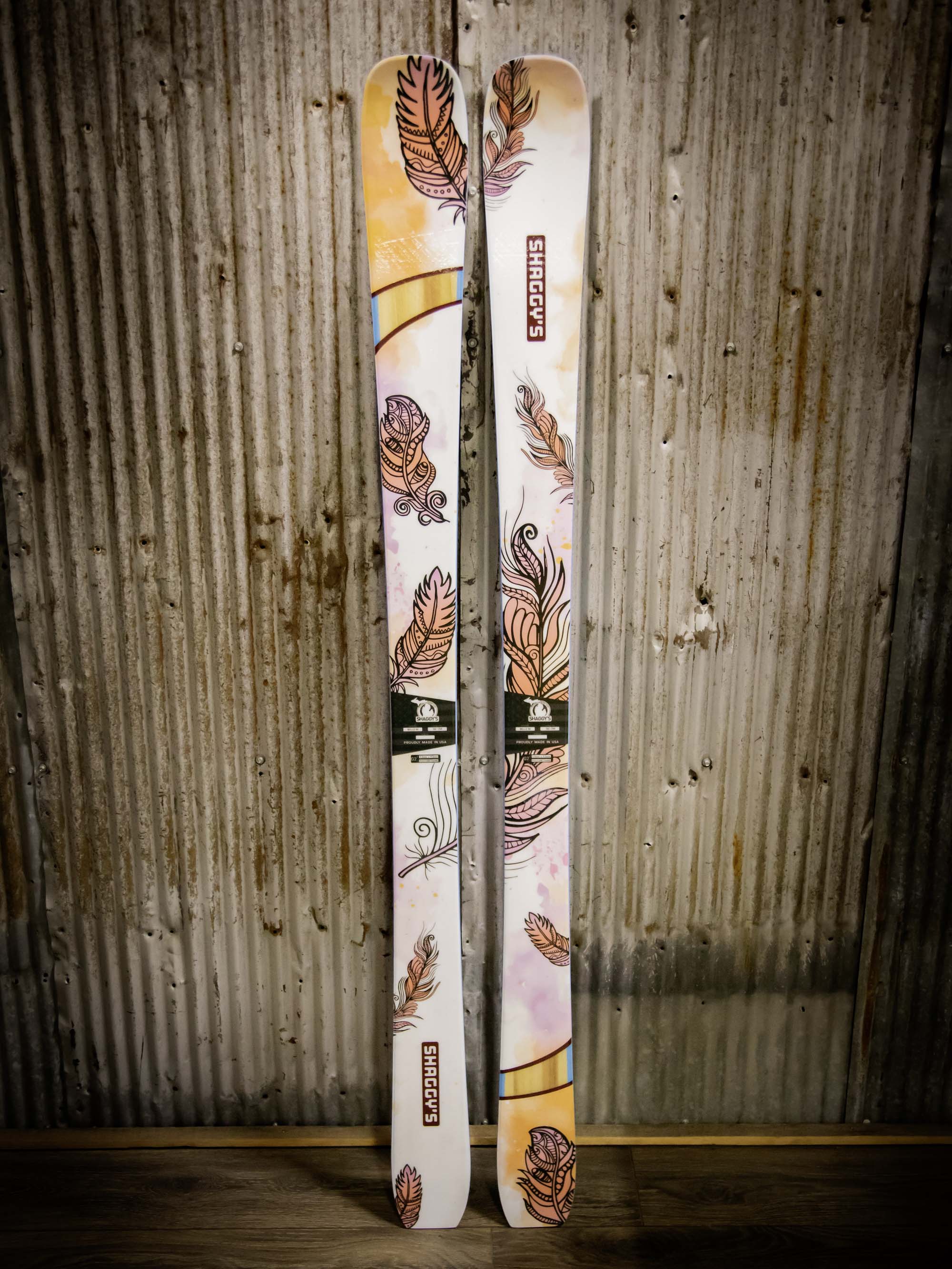 Belle 90 - Pink Feathers