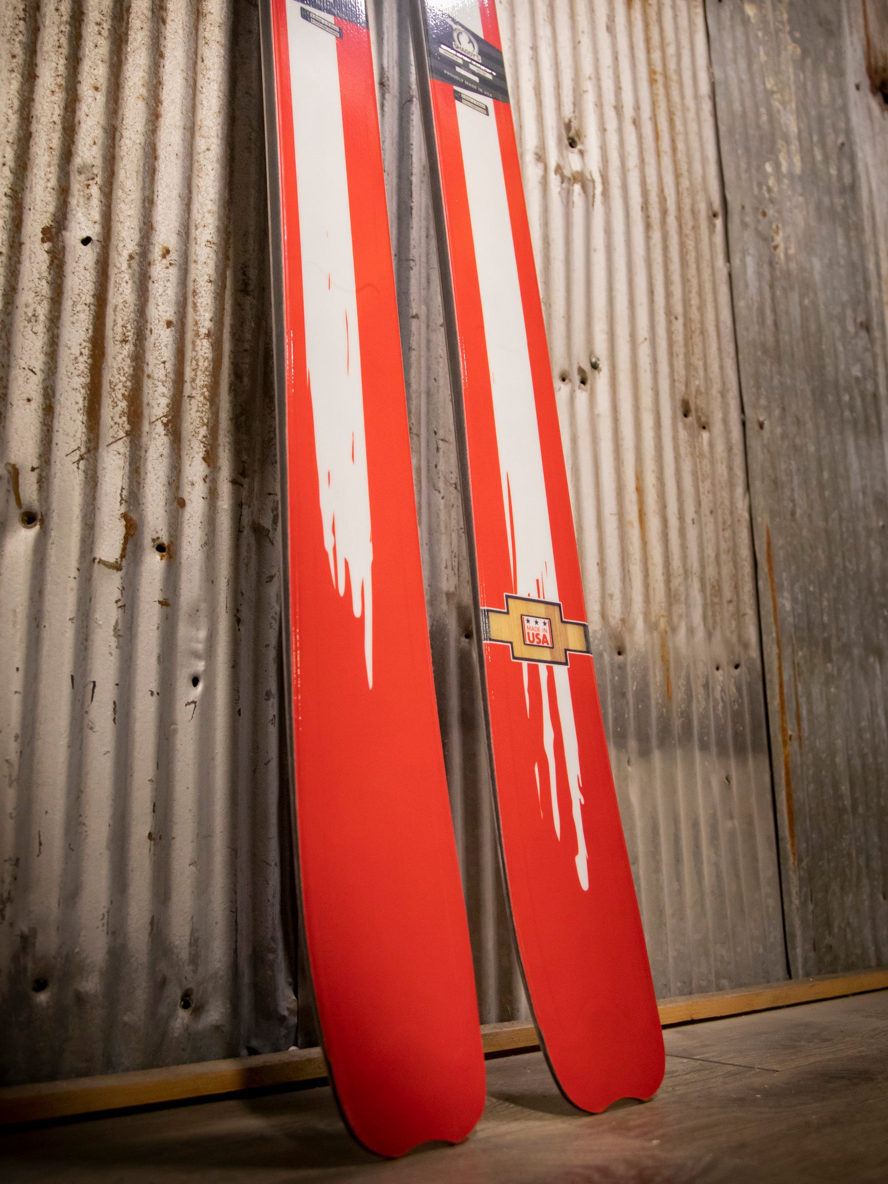 Mohawk 98 - 180 cm (Pre-Built) American Flag