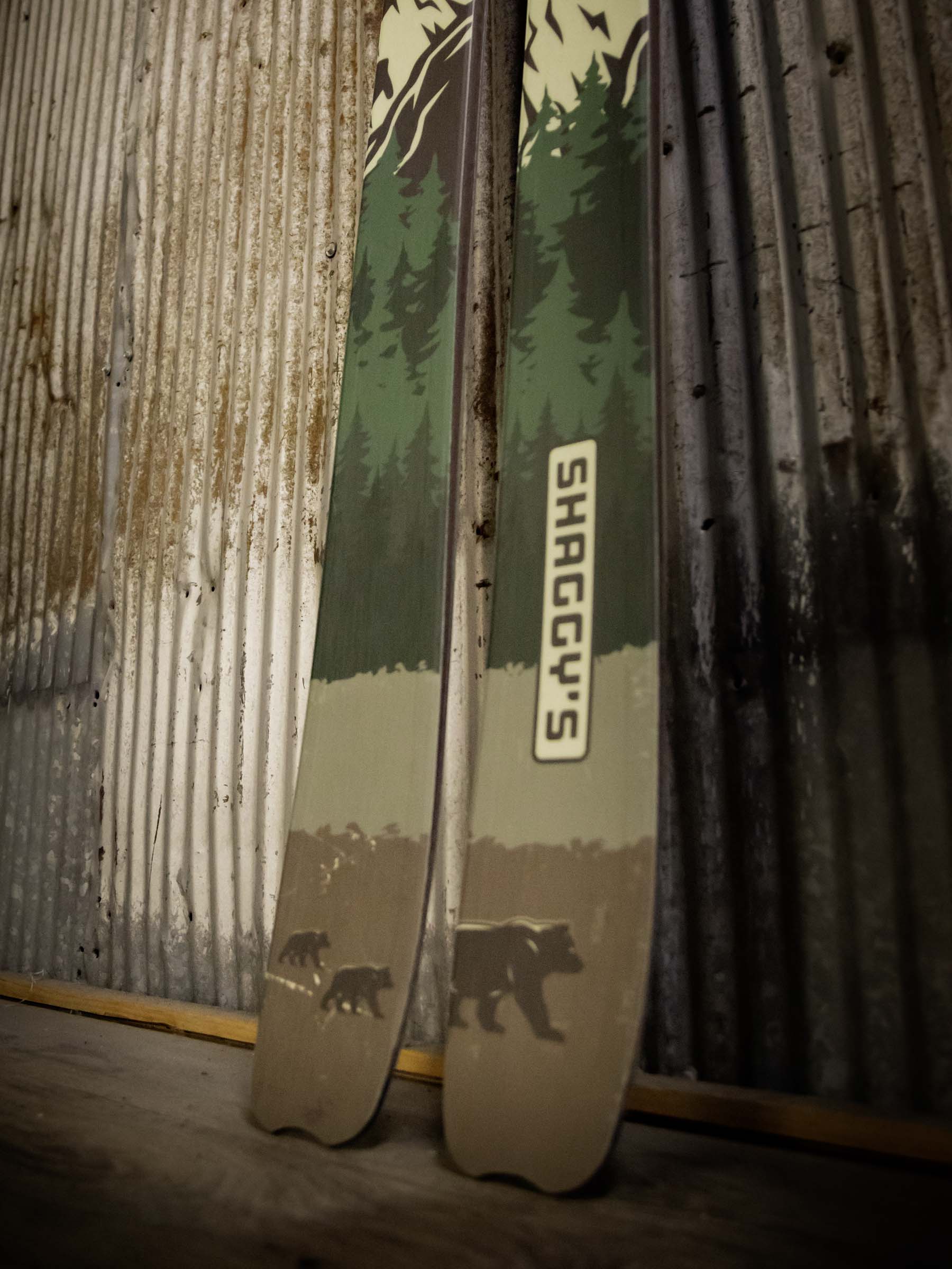 Mohawk 98 - 180 cm (Pre-Built) Forest Scene