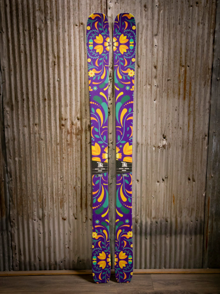 Mohawk 98 - 162 cm (Pre-Built Custom) Folk Art