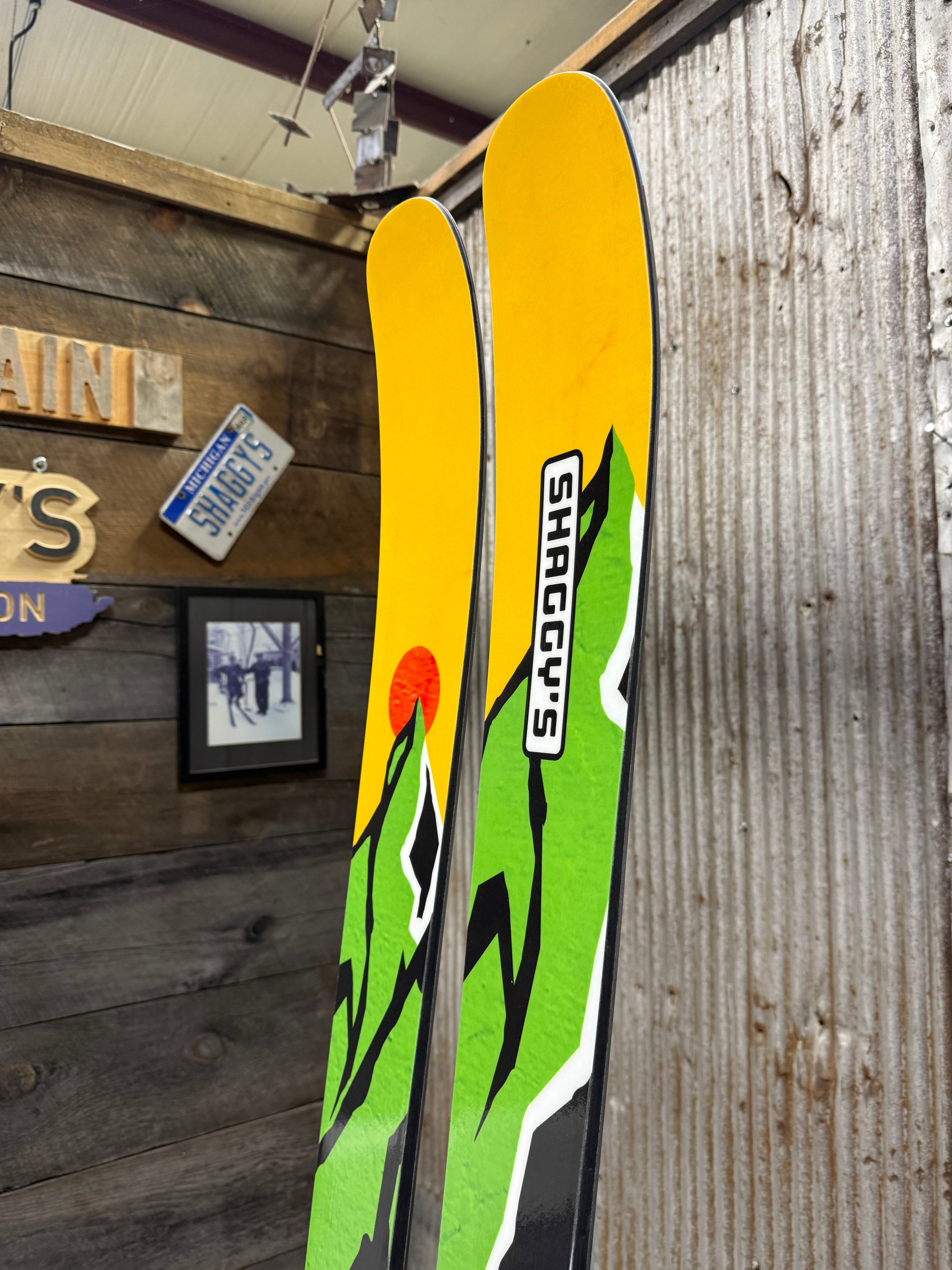 Mohawk 106 - 180 cm (Pre-Built) Yellow/Green Mtns