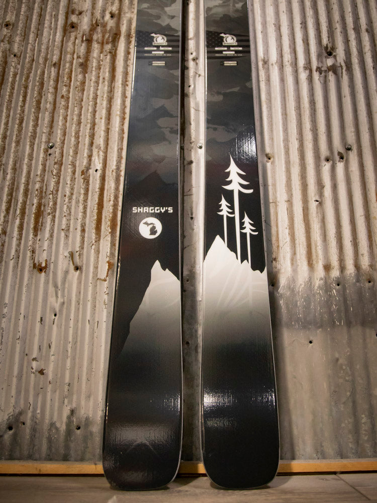 Ahmeek 105 - 186 cm (Pre-Built) White/Black Leaves