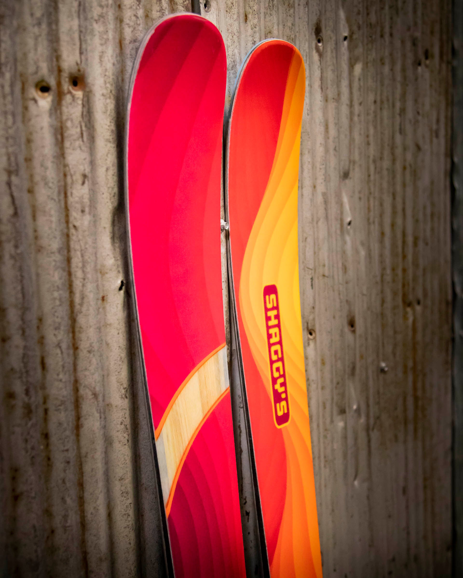 Medora 85 - Orange Waves