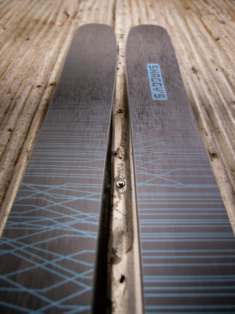 Mohawk 106 - 186 cm (Pre-Built) Blue Lines