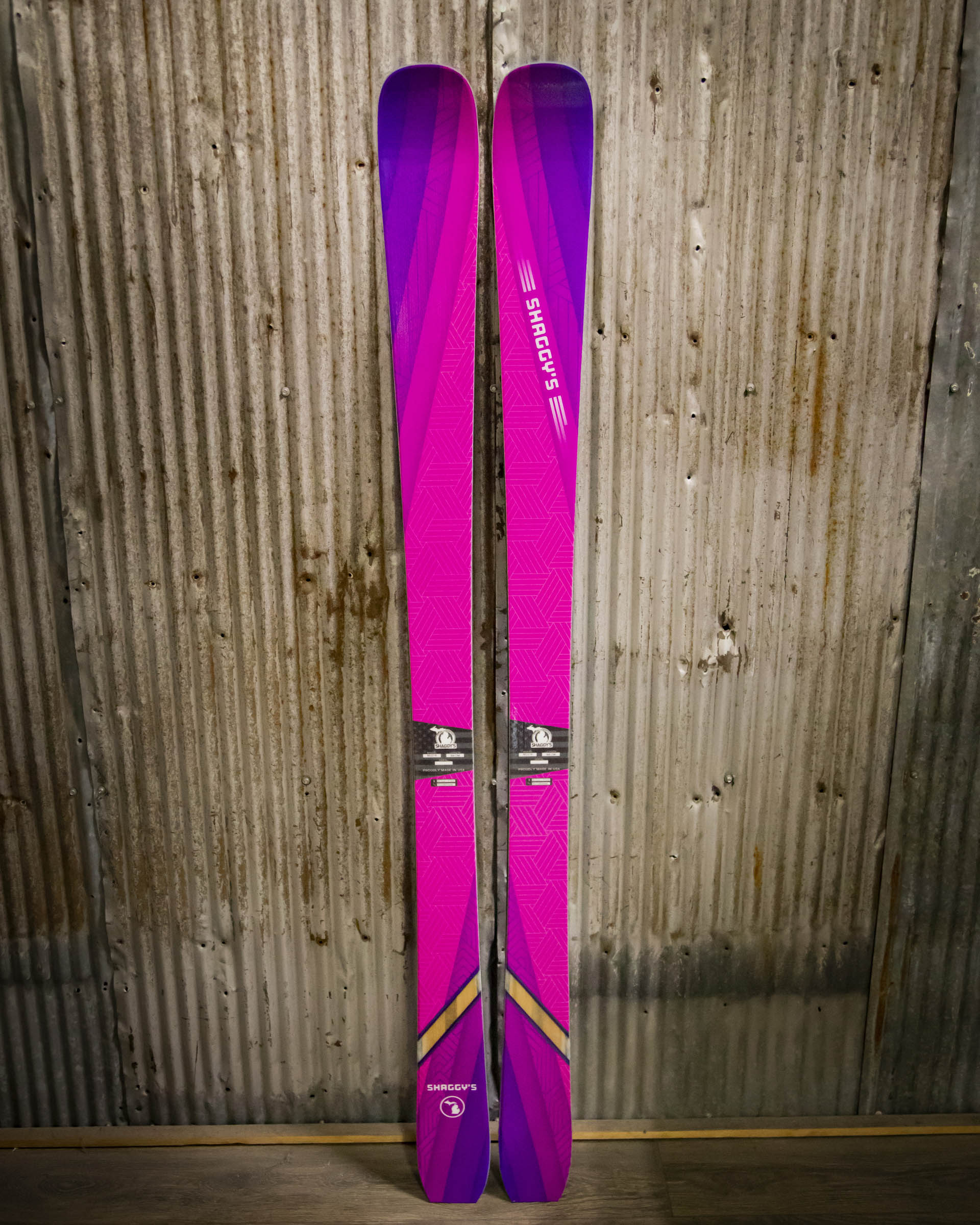 Belle 90 - Pink Geometric