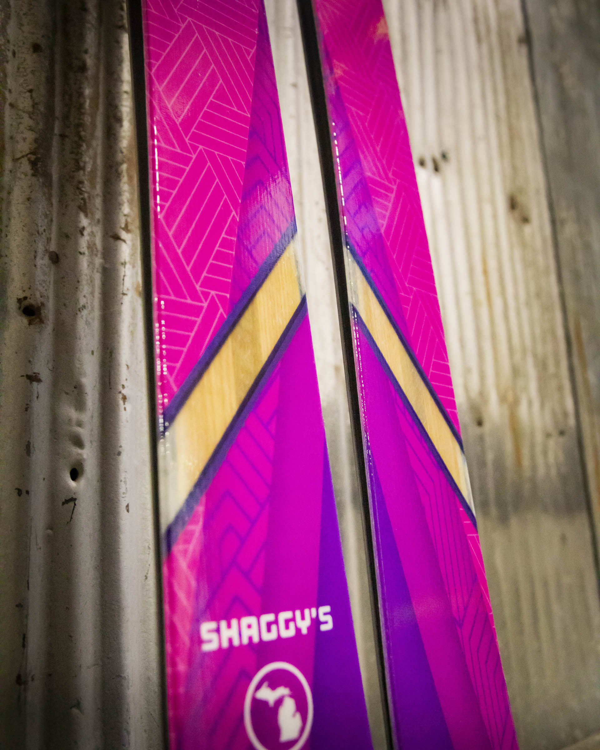 Belle 90 - Pink Geometric