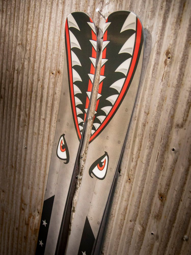 Ahmeek 95 - 174 cm (Pre-Built) Metallic Bomber