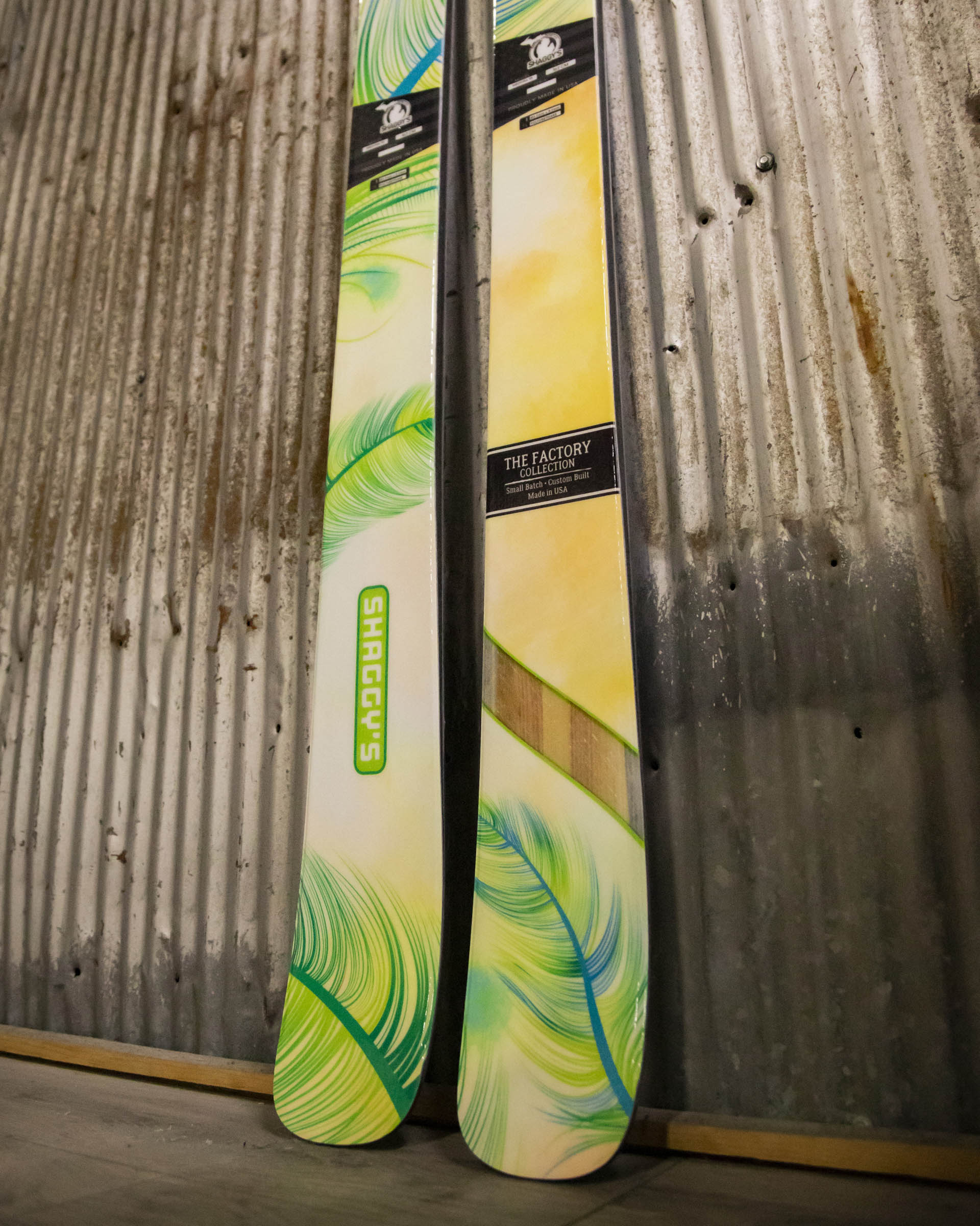 Medora 95 - Green Feathers